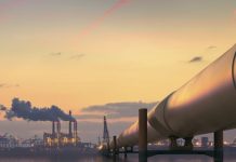 Dầu tiếp tục tăng do lo ngại thiếu hụt nhiên liệu