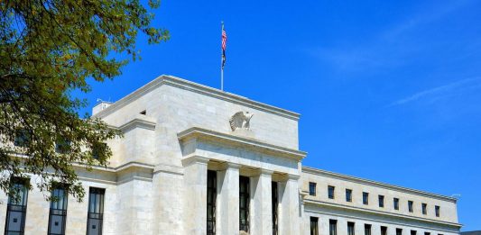 FED LÀ GÌ? VÌ SAO MỖI QUYẾT ĐỊNH CỦA FED ĐỀU KHIẾN VÀNG, DẦU VÀ NGOẠI HỐI BIẾN ĐỘNG MẠNH?