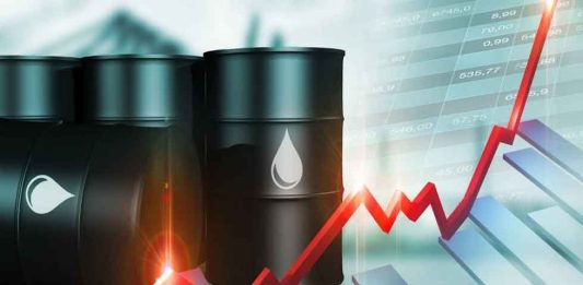 Giá xăng dầu hôm nay (12/5): Dầu Brent vượt 104 USD/thùng, thị trường lo ngại căng thẳng Mỹ – Iran leo thang