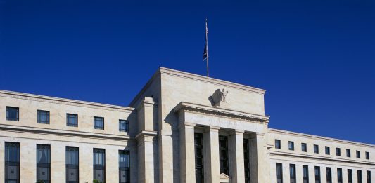 Biên bản họp Fed: Nhiều quan chức bắt đầu tính đến khả năng tăng lãi suất trở lại
